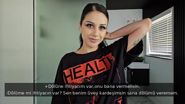 Metalci Marjinal Fahişe Üvey Erkek Kardeşini Bakirlikten Kurtarıyor